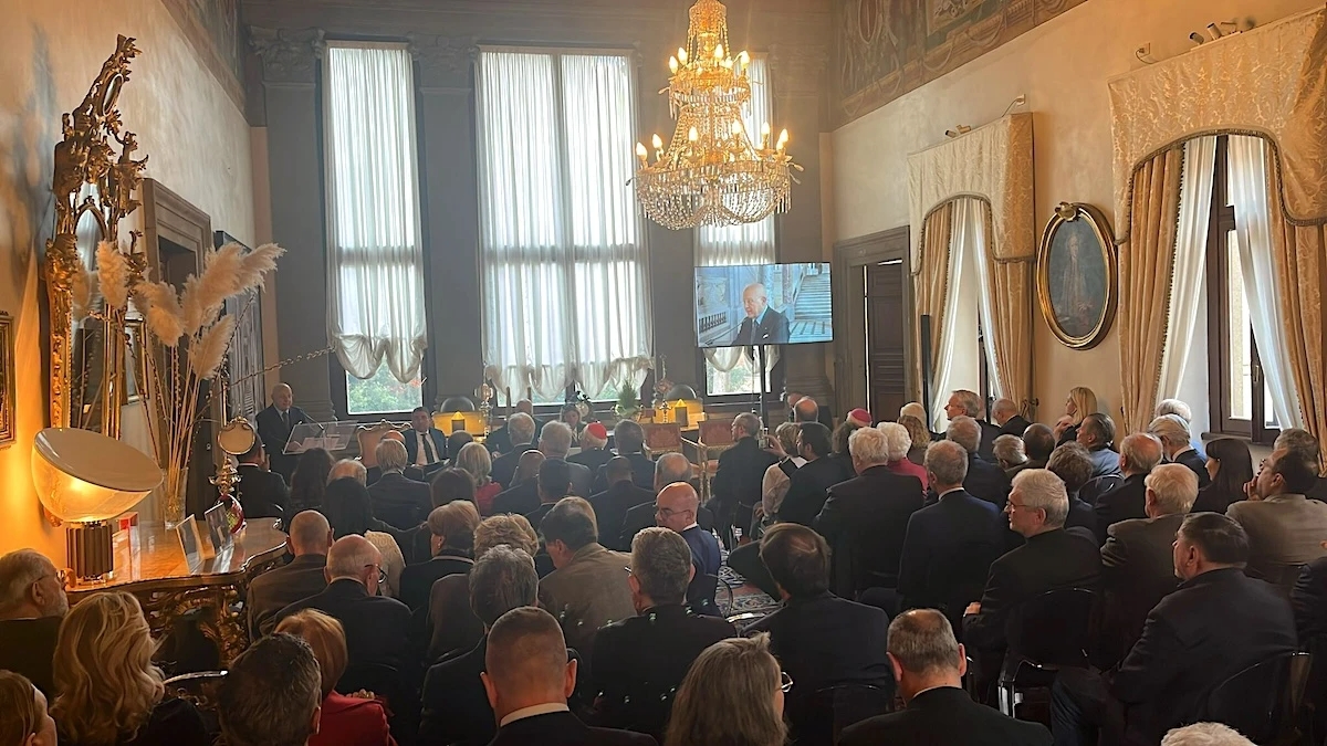 Ratzinger, gigante con il cuore di un bambino