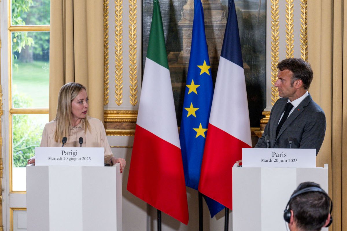 Crisi dello Stretto di Hormuz, il vertice a Parigi: il piano di Giorgia Meloni e Emmanuel Macron