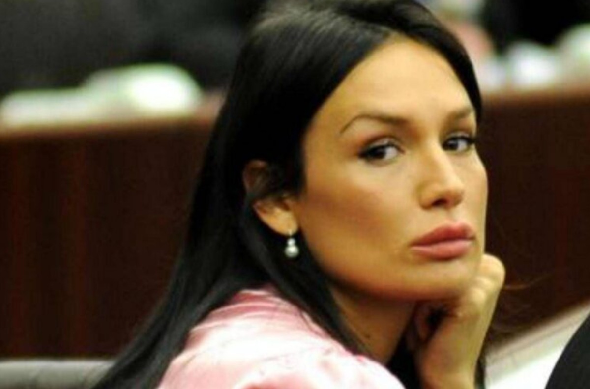 Nicole Minetti e la "grazia umanitaria" di Mattarella, il ritorno pubblico dell'ex consigliera