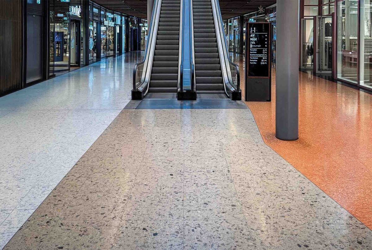 Quando il materiale diventa esperienza: il terrazzo al Salone del Mobile di Milano