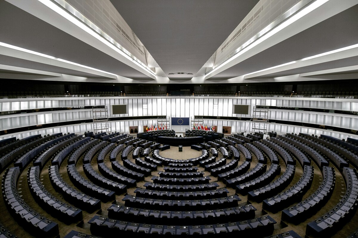 UE, chiesta una nuova legge sullo stupro basata sull'assenza di consenso: applausi in aula