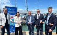 a pescara il varo di aqualis dispositivo per la raccolta dei rifiuti galleggianti 2