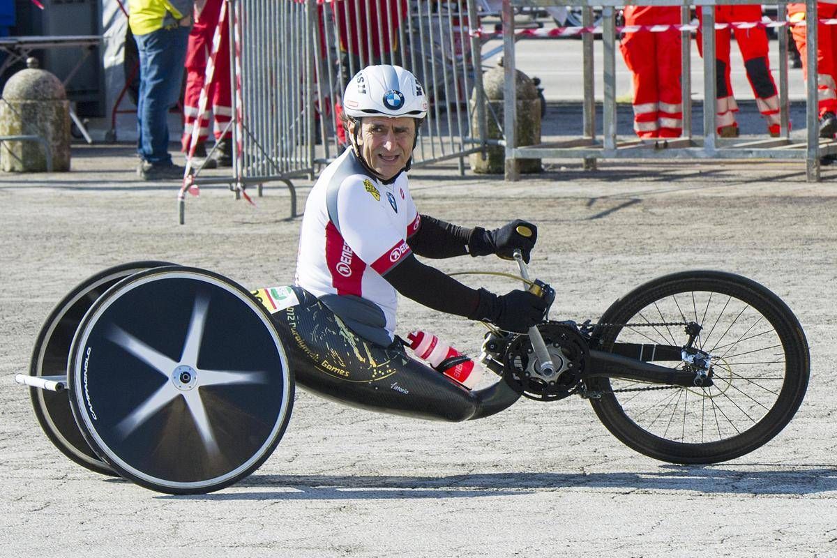 Addio ad Alex Zanardi: nel 2001 il terribile incidente che gli cambiò la vita