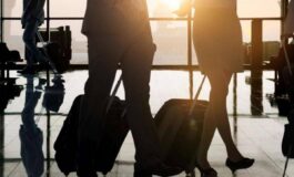 Allarme Ebola restrizioni e controlli rafforzati negli aeroporti Usa 265x160