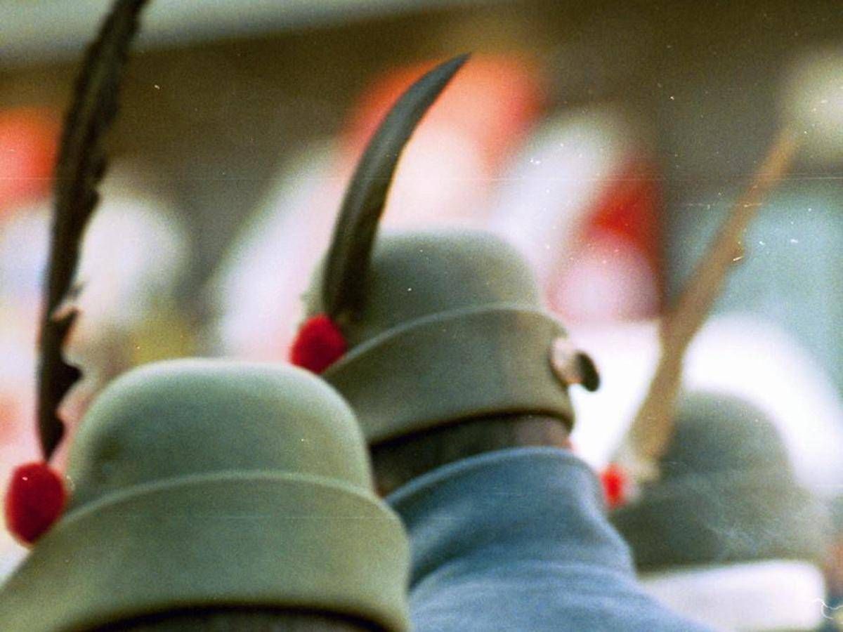 Alpini, ex consigliera M5S denuncia molestia a Genova: "Presa di mira sul bus"