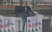 amministrative candidato sindaco del cosentino sale sul palco vestito da pinocchio 2