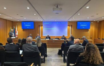 Assolavoro Lavoratori tramite agenzia 1 su 3 impiegato in Lombardia﻿ 364x230