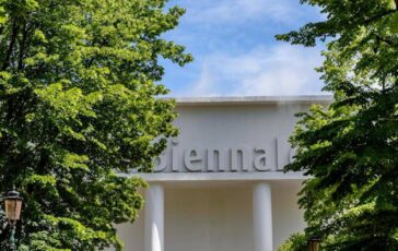 Biennale Arte padiglione Russia unico tra i 100 Stati a restare chiuso al pubblico 364x230