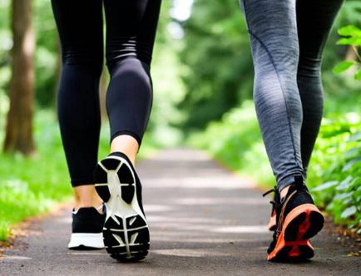 Camminare allunga la vita e allontana le malattie, il nuovo studio
