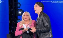 Caos a Domenica In Mara Venier dimentica lospite Nicolo Filippucci cosa e successo 265x160