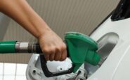 carburanti benzina in calo e gasolio sotto i due euro i prezzi di oggi 2