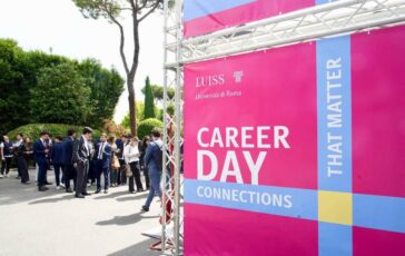 career day luiss orientamento professionale per migliaia di laureandi e neolaureati 2