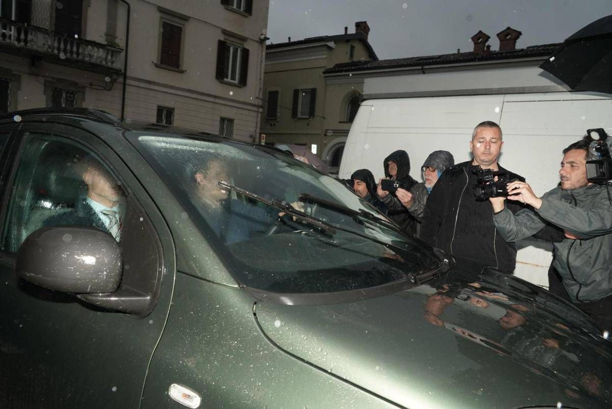 Caso Garlasco, Sempio arrivato in procura a Pavia: non risponderà a pm