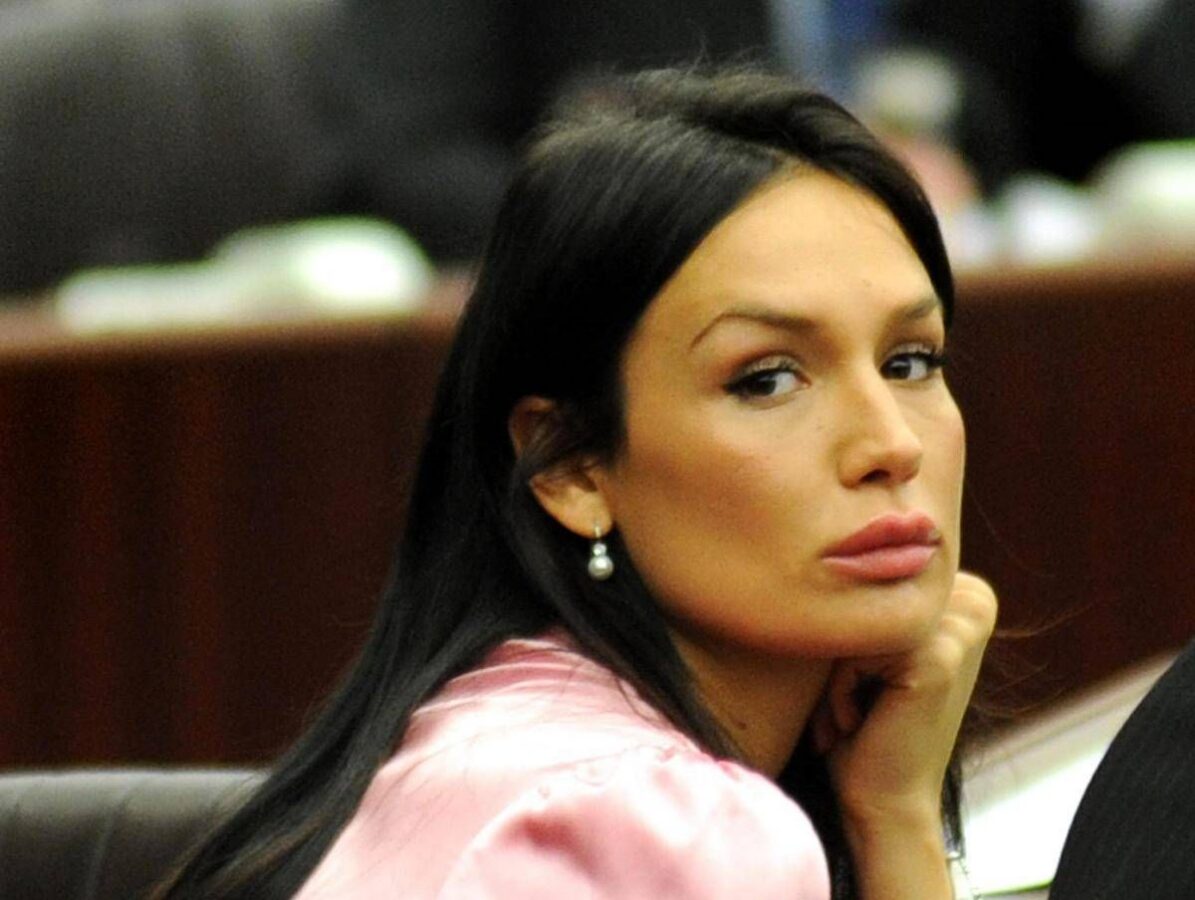 Caso Minetti, difesa: "Avvocata trovata carbonizzata era tutore del minore, aveva detto sì ad adozione"