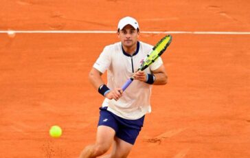 Chi e Clement Tabur il primo avversario di Sinner al Roland Garros 364x230