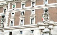 choc al viminale dipendente si lancia dal quarto piano e muore 2