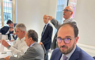Contratti rinnovato ccnl lavanderie industriali 2026 2028 per 25mila addetti 188 euro al mese 364x230