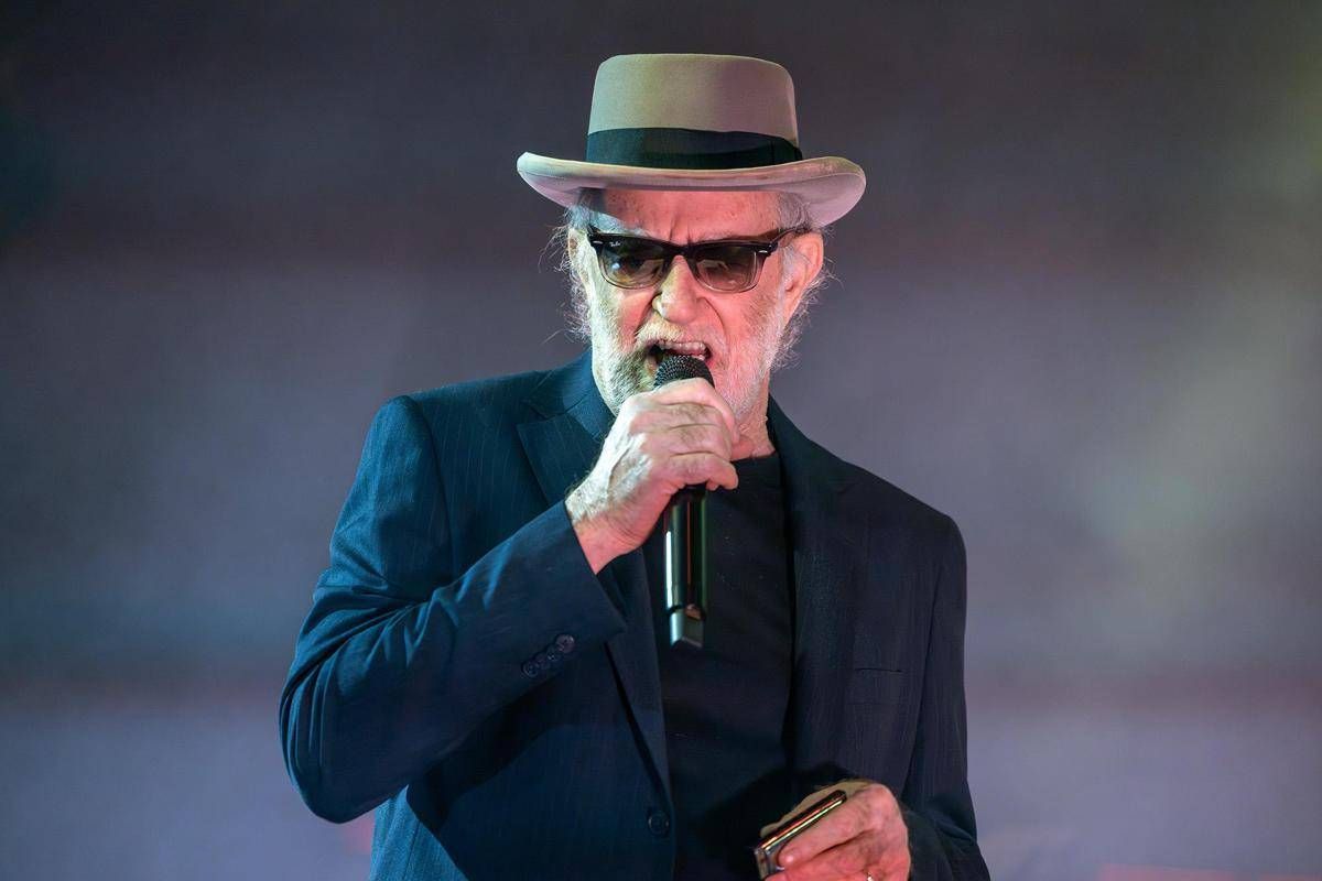 De Gregori: "Non faccio proclami sul palco, imbarazzo per chi lo fa"