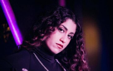 Delia canta Bella Ciao al Concertone ma cancella partigiano e polemica 364x230
