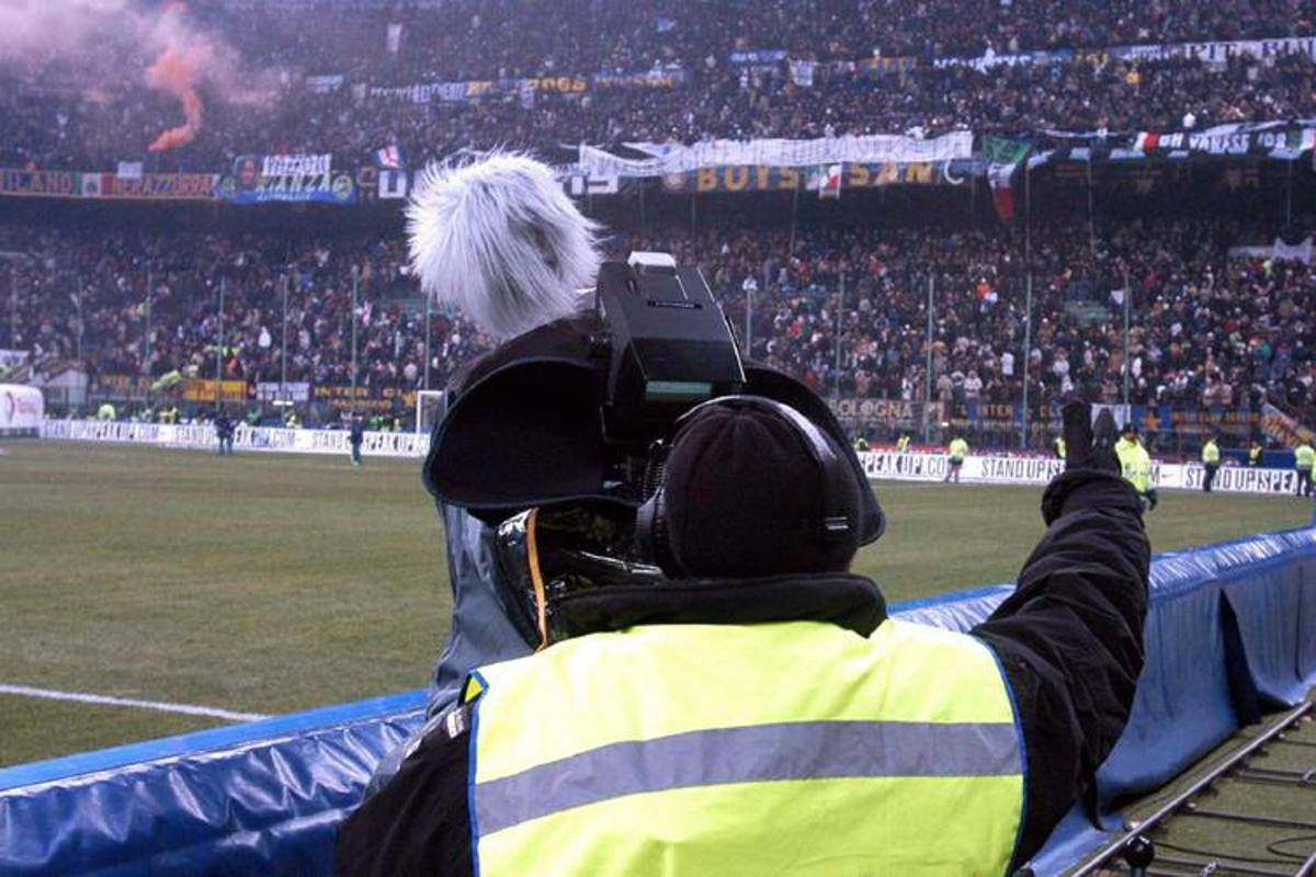 Diritti tv Serie A, Sky chiede risarcimento fino a 1,9 miliardi a Tim e Dazn