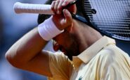 djokovic nervoso agli internazionali il gesto verso il cielo 2