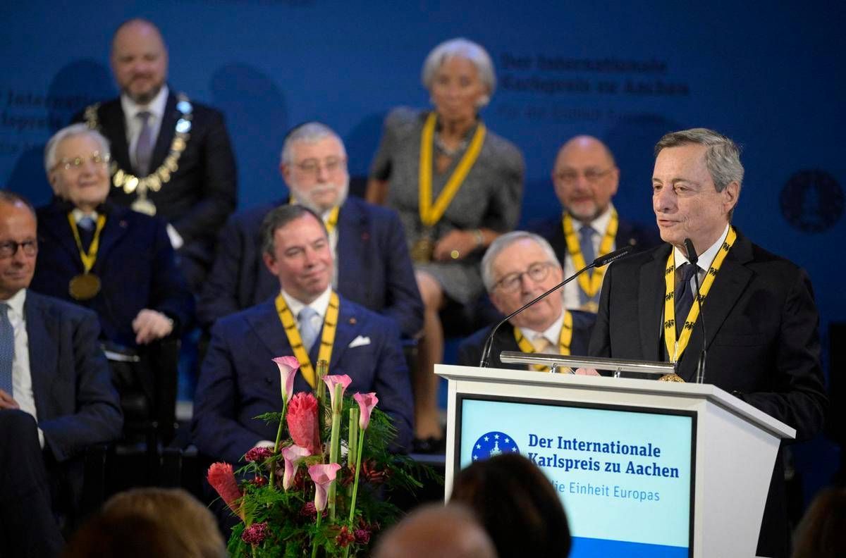 Draghi, il 'federalismo pragmatico' e la scossa ai leader Ue: "Serve coraggio"