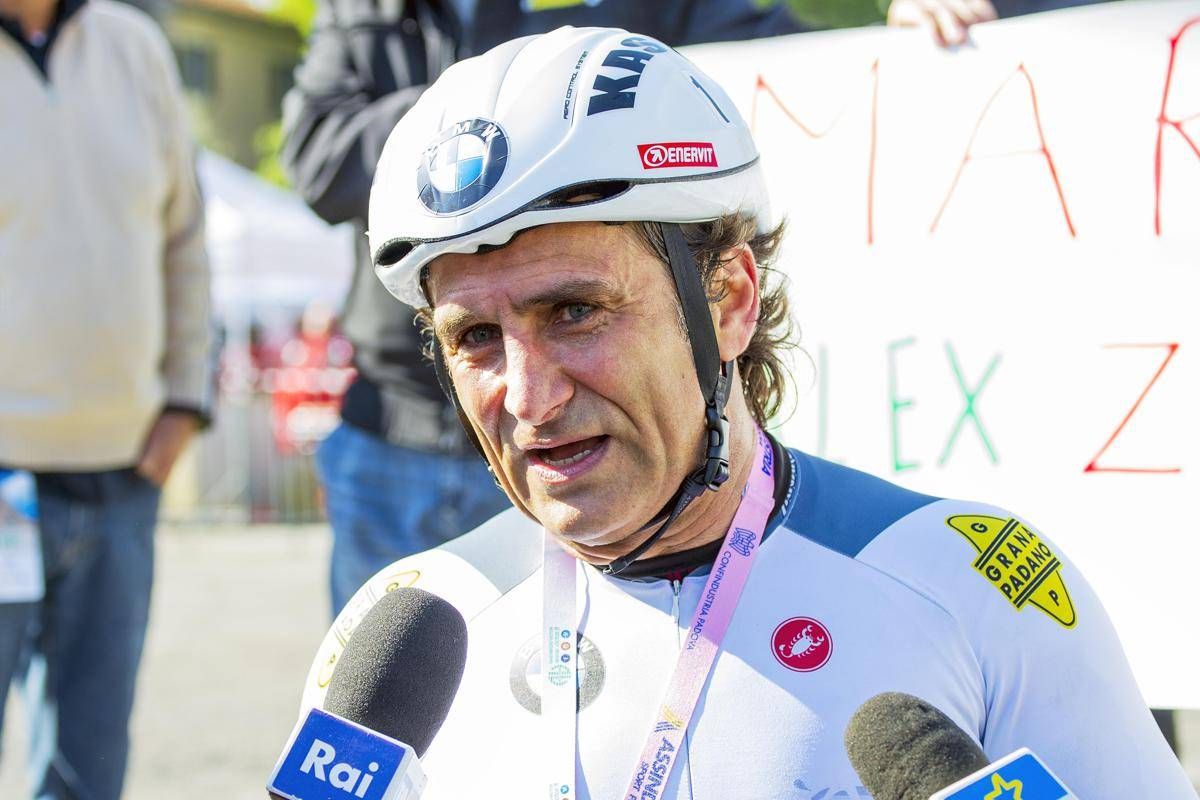 È morto Alex Zanardi: l'ex pilota di Formula 1 e campione paralimpico aveva 59 anni