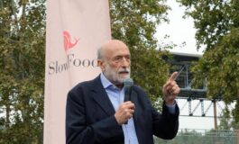 E morto Carlo Petrini addio al fondatore di Slow Food aveva 76 anni 265x160