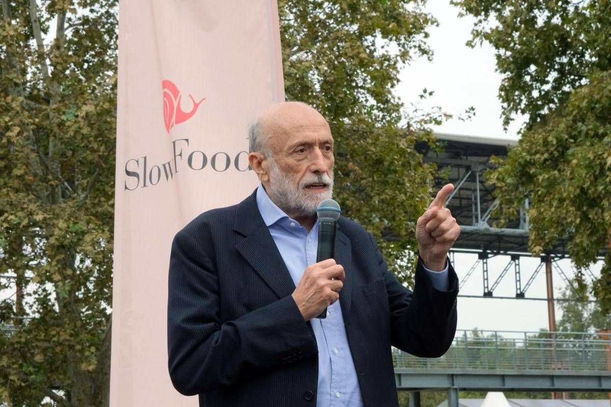 E' morto Carlo Petrini, addio al fondatore di Slow Food: aveva 76 anni