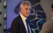 e morto pierre deny star di emily in paris aveva 69 anni 2