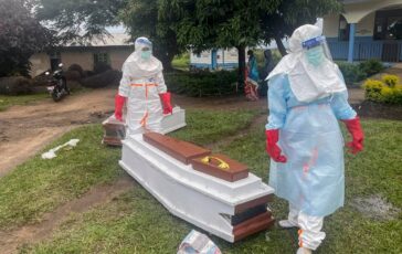 Ebola a rischio altri 10 Paesi ecco i fattori che hanno innescato la diffusione del virus 364x230