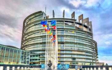 Eurocamera si al voto per delega per le deputate incinte o neo madri 364x230