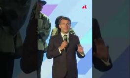 Fate silenzio Macron si arrabbia per il caos in sala in Kenya 265x160