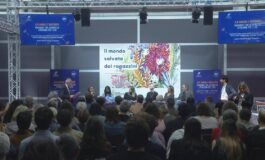 Ferrovie dello Stato presenta Viaggiare con leggerezza antologia di autori 265x160