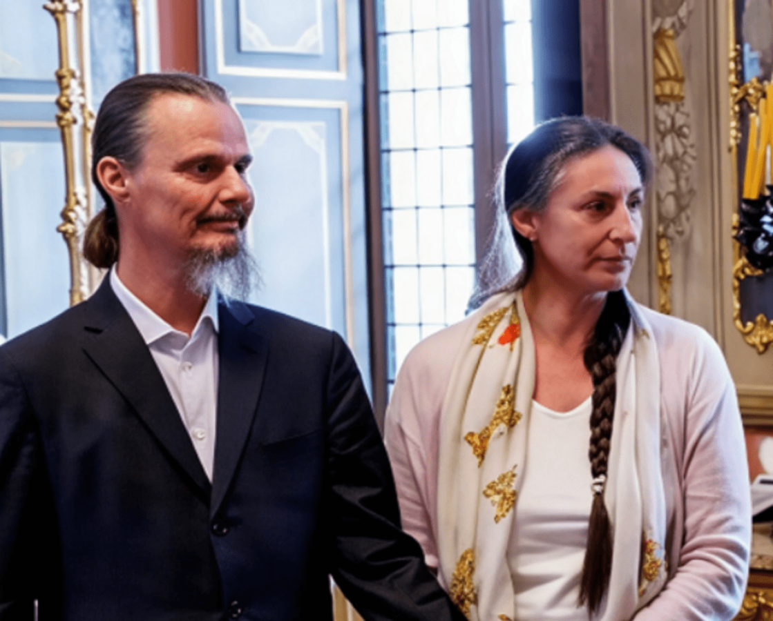 Fuori dal coro, oggi 24 maggio: intervista esclusiva a Nathan, padre della 'famiglia nel bosco'﻿