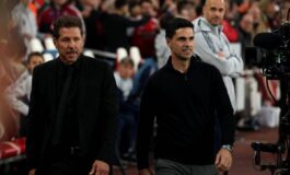 Furia Simeone con Arteta rissa tra panchine in Arsenal Atletico Madrid 265x160