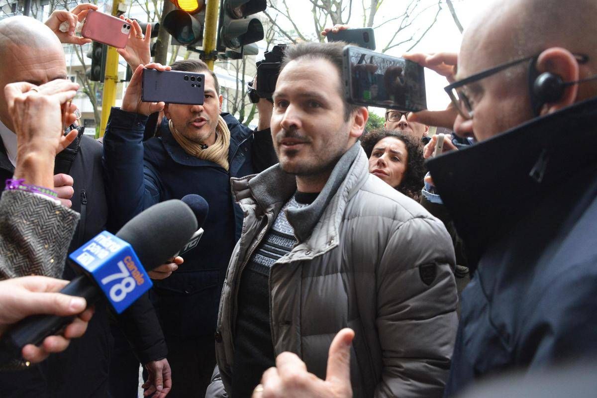Garlasco, i carabinieri: "Sempio infatuato di Chiara Poggi, nei video intimi il movente del delitto"