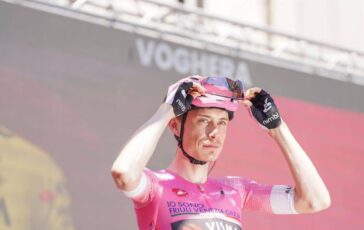 Giro dItalia Valgren vince la 17esima tappa Vingegaard sempre in rosa 364x230