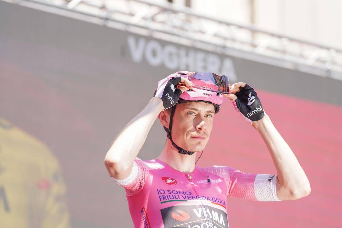 Giro d'Italia, Valgren vince la 17esima tappa: Vingegaard sempre in rosa