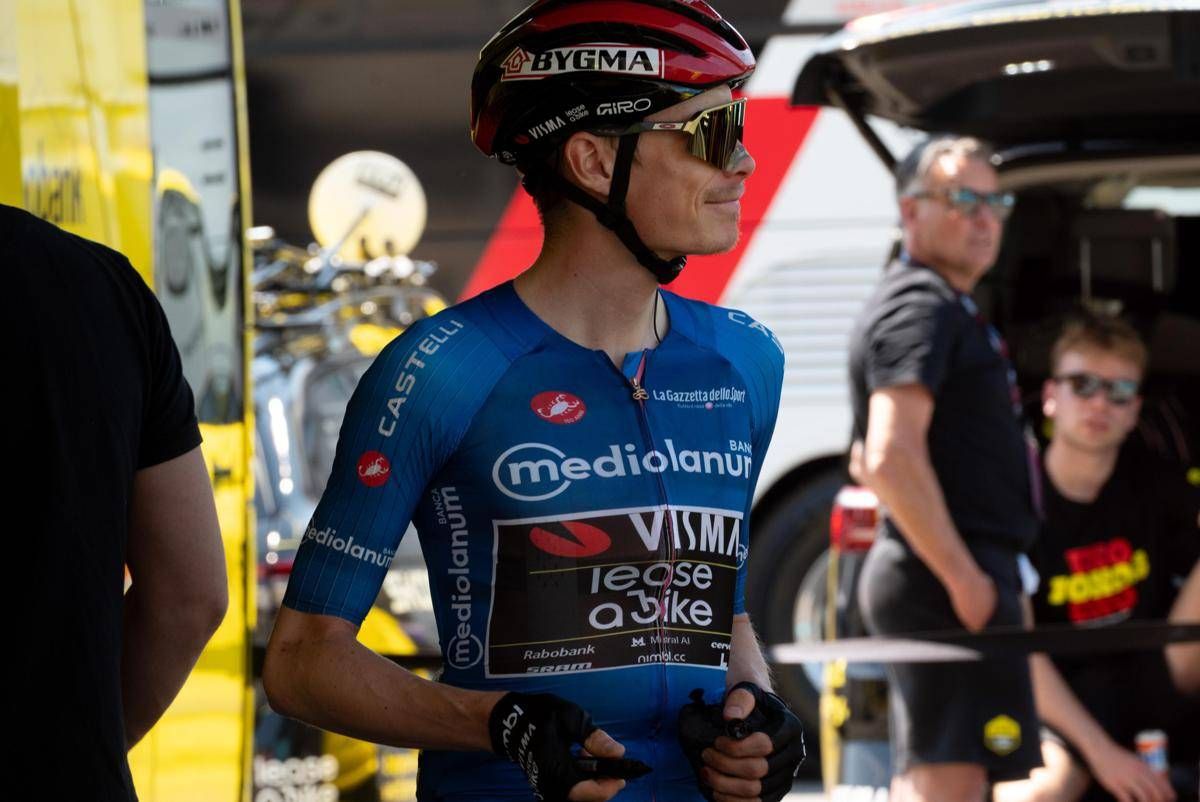 Giro d'Italia, Vingegaard vince 14esima tappa e conquista maglia rosa