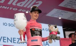Giro dItalia Vingegaard vince anche la 16esima tappa e resta maglia rosa 265x160