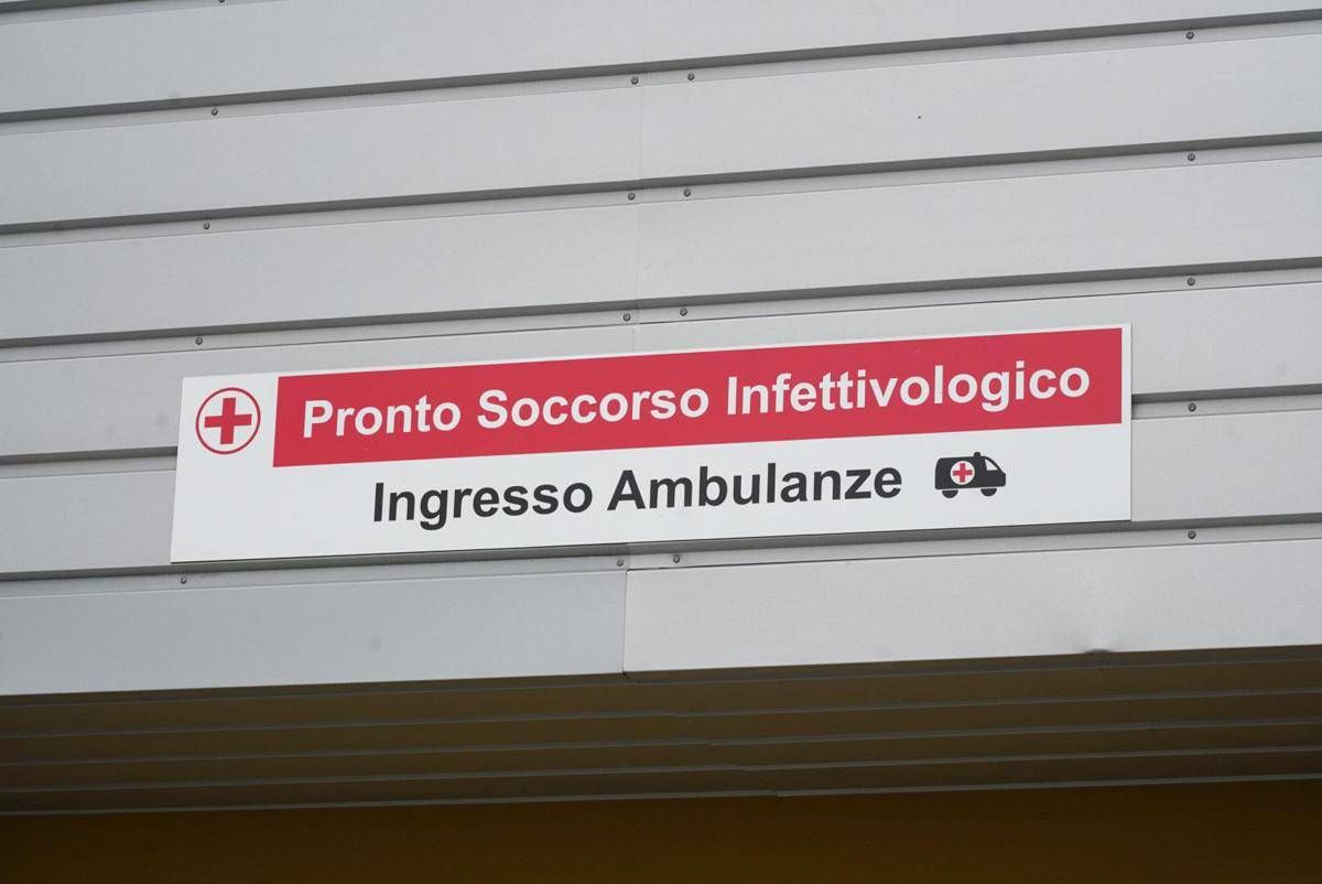 Hantavirus, l'alert Uk e i sanitari nel B&B: così è stato trovato il turista inglese a Milano