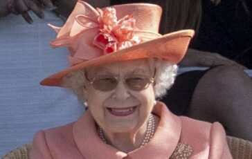I 100 anni di Elisabetta re Carlo apre per la prima volta al pubblico le stanze private della regina 364x230