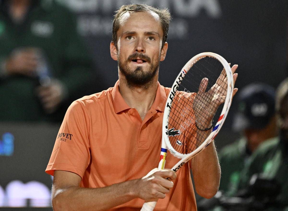 Internazionali, Medvedev batte Landaluce e raggiunge Sinner in semifinale