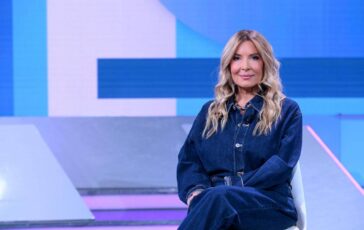 isola dei famosi rivoluzionata addio allo studio e lucarelli in pole per la conduzione 2