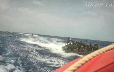 Israele intercetta la Flotilla diretta a Gaza commando sale a bordo delle imbarcazioni al largo di Cipro 364x230