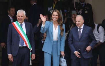 kate e arrivata a reggio emilia e il suo primo viaggio allestero dopo la malattia 2