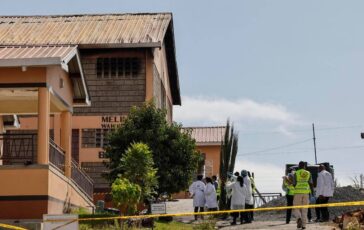 Kenya incendio in collegio femminile 16 morti. Arrestate 8 studentesse 364x230