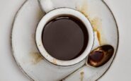 la avvelena con la candeggina nel caffe la moglie lo smaschera con una telecamera 2