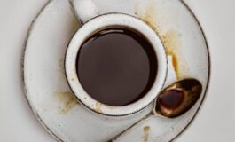La avvelena con la candeggina nel caffe la moglie lo smaschera con una telecamera 265x160